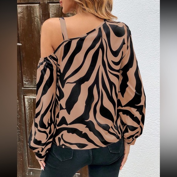Zebra Abstract Print Asymmetrical Neck Cold Shoulder Chain Top Blouse Shirt - Picture 2 of 8